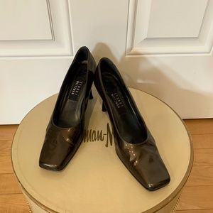 Stuart Weitzman Olive/Bronze Patent Leather Square Toe Pumps 8 1/2 AA